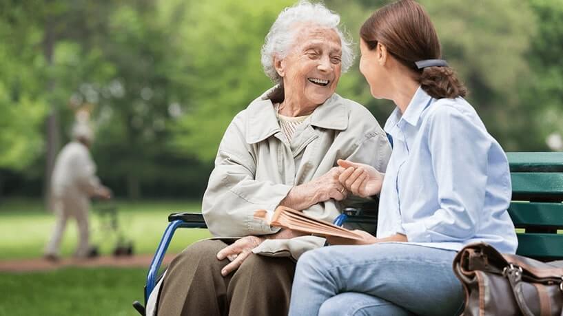 Yabancı Uyruklu Bakıcılar Hakkında Bilmeniz Gerekenler Yabancı Uyruklu Bakıcılar Hakkında Bilmeniz Gerekenler